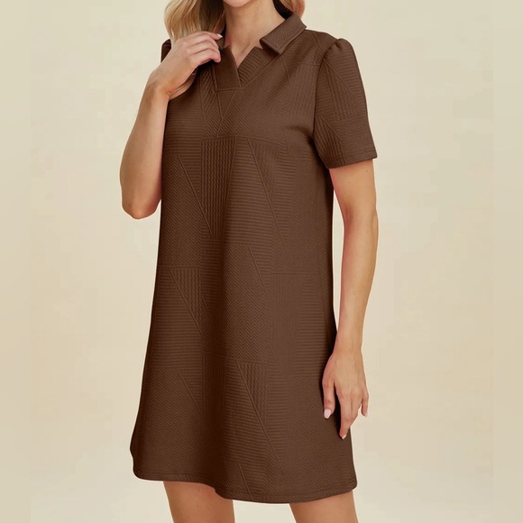 Minimalist Texture Short Sleeve Dress - Picture 13 of 13